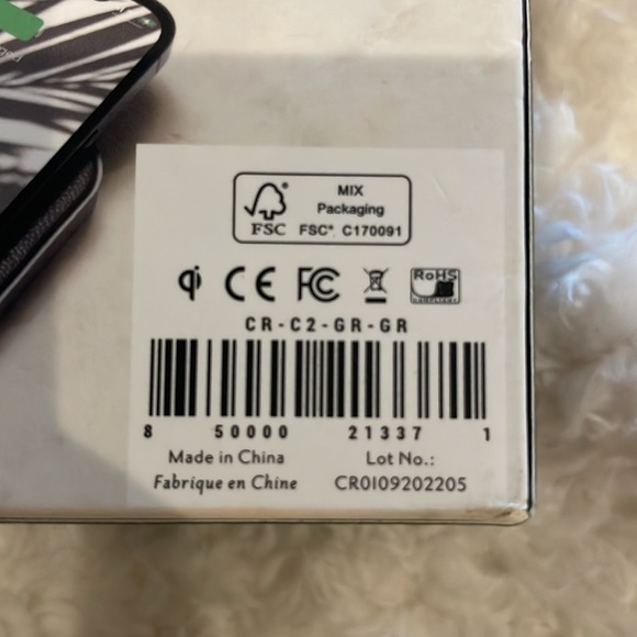 Catch:2 Multi-Device Wireless Charger - Picture 5 of 6